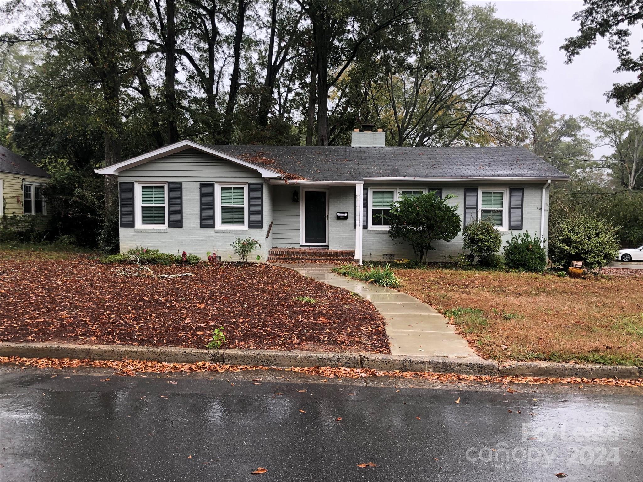 front view of house with a yard