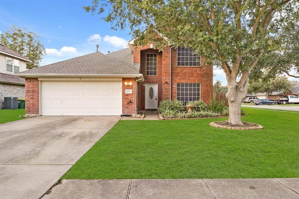 a front view of house with yard