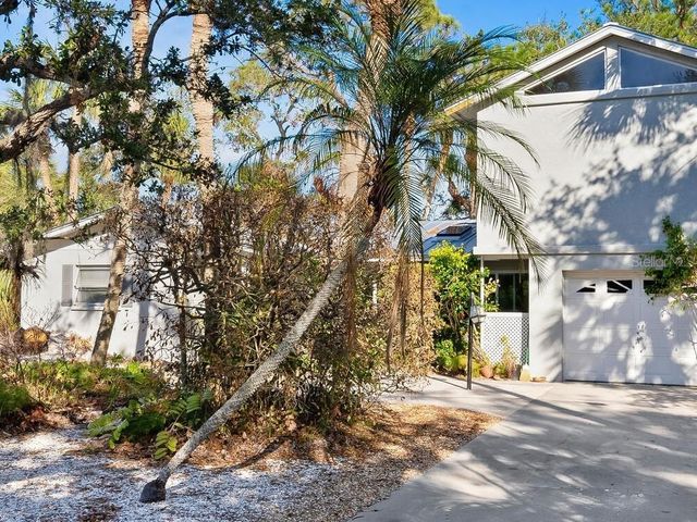 $1,075,000 | 523 Reid Street | Siesta Key