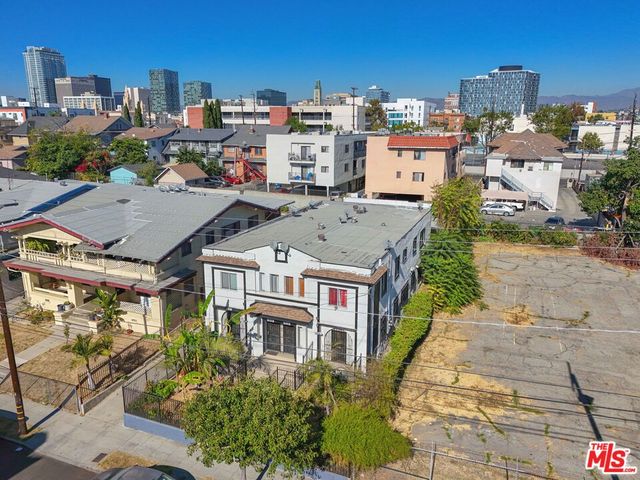 $1,595,000 | 2625 San Marino Street | Mid-Wilshire