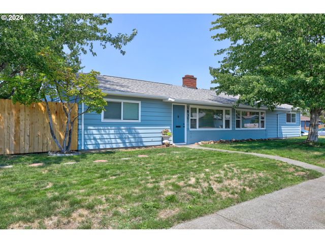 $429,900 | 1837 East 12th Street | The Dalles