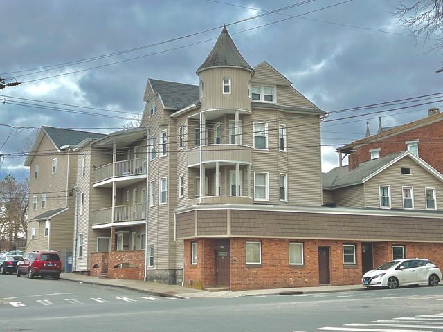 $1,500 | 953 Bank Street, Unit 4 | Brooklyn - Waterbury