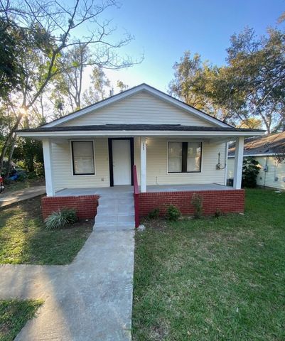 $1,600 | 1946 Pasco Street | Bond Westside