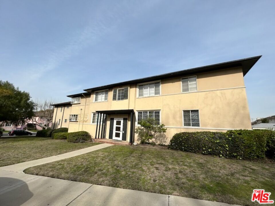 4121 Santo Tomas Drive, Unit B, Los Angeles, CA 90008 | Compass