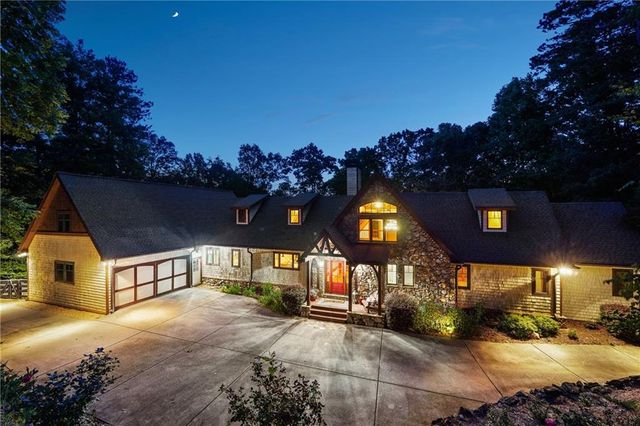 $1,049,000 | 8850 Matt Highway