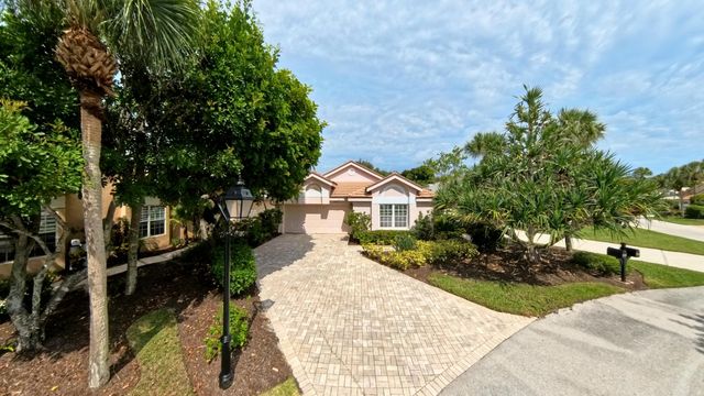 $1,100,000 | 3928 Shearwater Drive | Jonathan's Landing