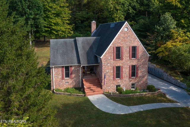 $565,000 | 112 Chestnut Hill Road | Oak Ridge