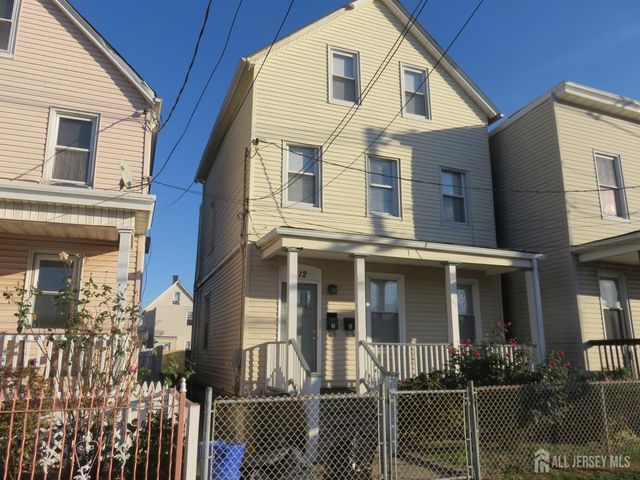 $480,000 | 612 Cortlandt Street | Hall Avenue