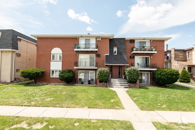 $217,500 | 10422 Mansfield Avenue, Unit 1N | Oak Lawn