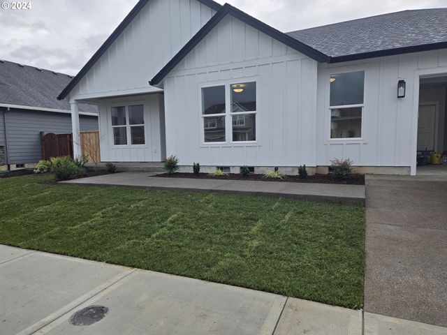 $735,950 | 2063 Southeast 10th Place | Southeast Canby