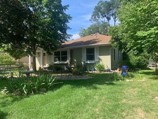 $2,495 | 5700 York Avenue South | Chowen Park