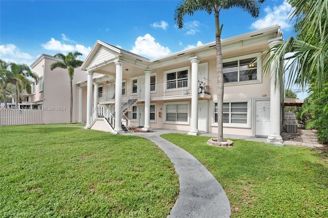 $379,000 | 4521 Northeast 21st Avenue, Unit 5 | Coral Ridge Country Club Estates