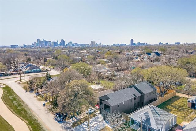 $2,395,000 | 5609-5619 Santa Fe Avenue | Old East Dallas