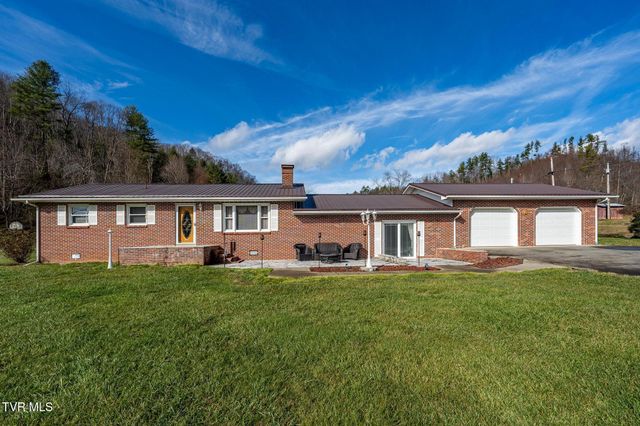 $399,900 | 990 Old Highway 67