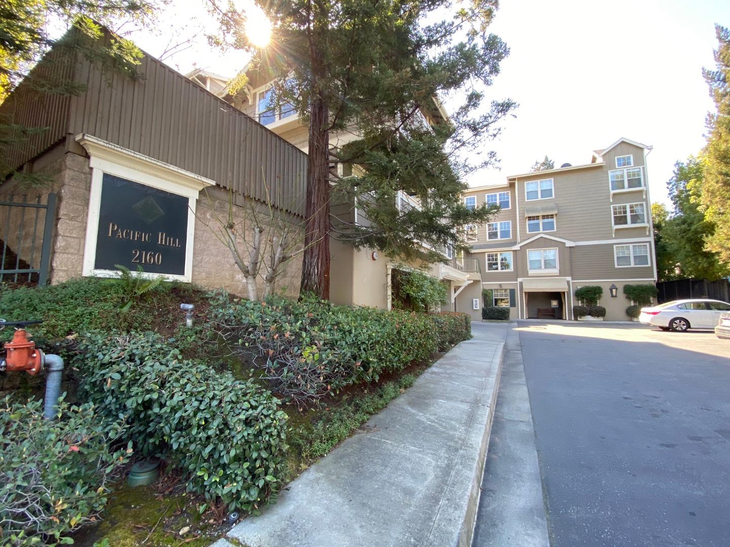 2160 Santa Cruz Avenue Unit 13 Menlo Park CA 94025 Compass