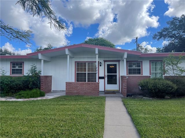 $199,900 | 722 Santa Elena Drive | Kingsville