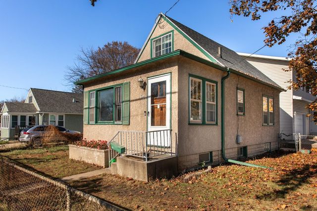 $140,000 | 621 12th Street Southeast | Hawthorne