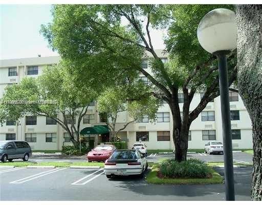 $119,000 | 2401 Riverside Drive, Unit 512B | Holiday Springs