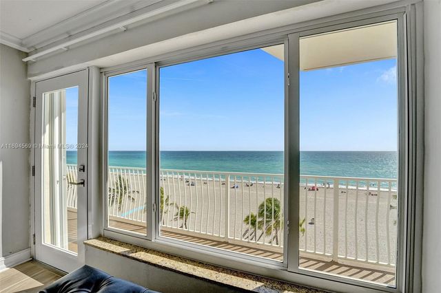 $698,000 | 300 Oregon Street, Unit 503 | South Central Beach