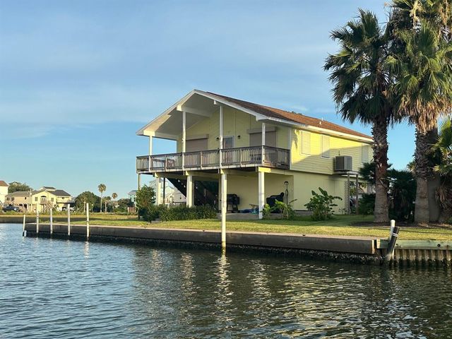 $2,700 | 1438 Mango Drive | Tiki Island