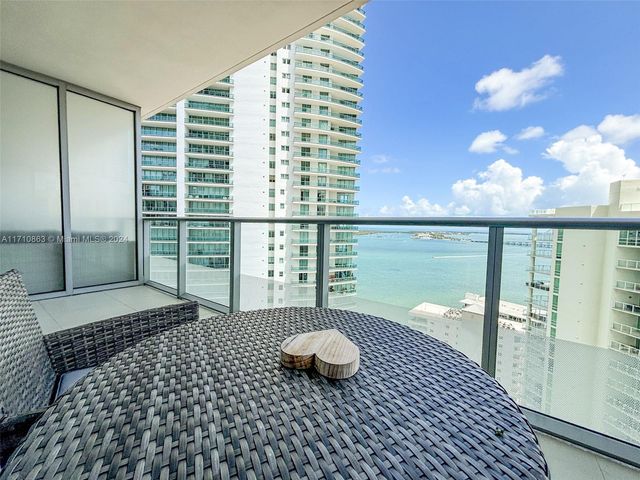 $670,000 | 1300 Brickell Bay Drive, Unit 2707 | Brickell