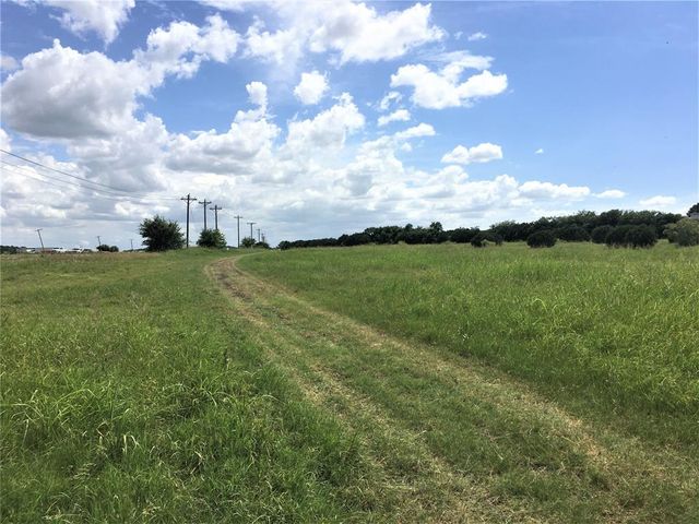 $1,750,000 | 377 Cresson Tx 76035 | Cresson