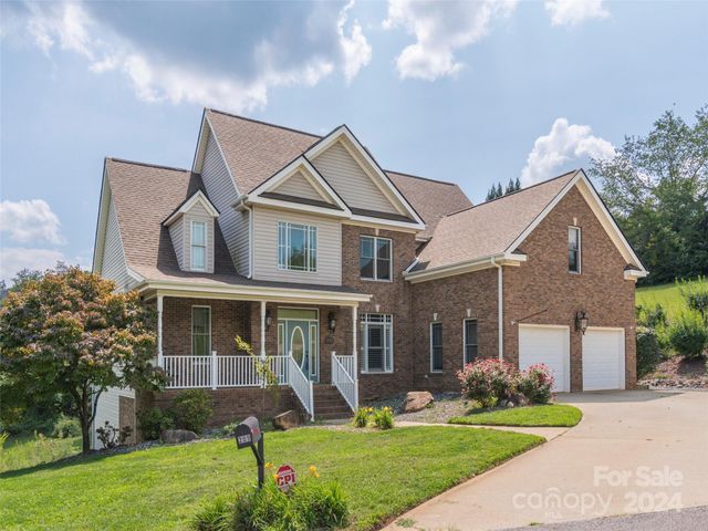 $900,000 | 209 Velvet Lane | Reems Creek Township - Buncombe County