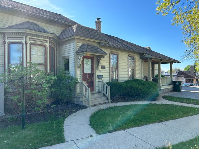 $300,000 | 100 Arbor Avenue | West Chicago