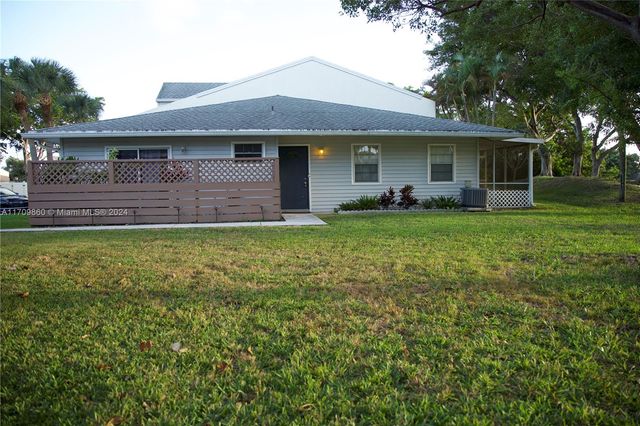 $2,500 | 4934 South Hemingway Circle | Margate