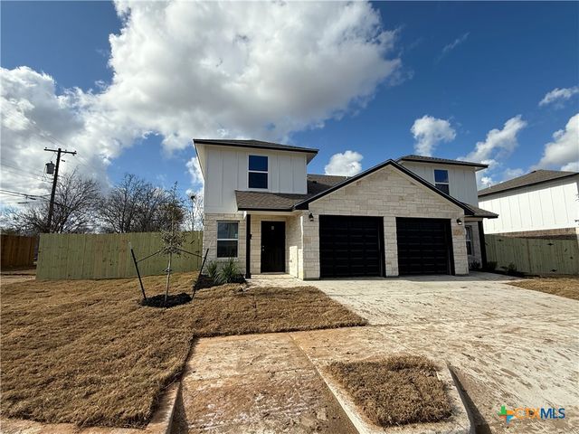 $379,900 | 807 White Meadow Lane | Harker Heights