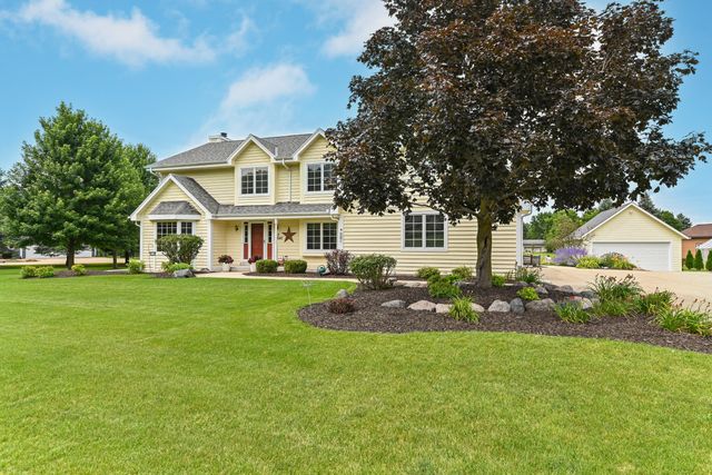 $534,900 | S83W32640 Maggi Lane | Mukwonago Town