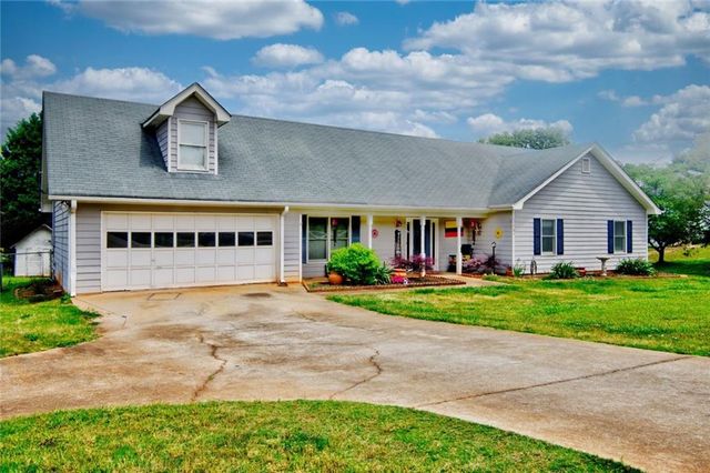 $320,000 | 235 Fox Meadow Drive