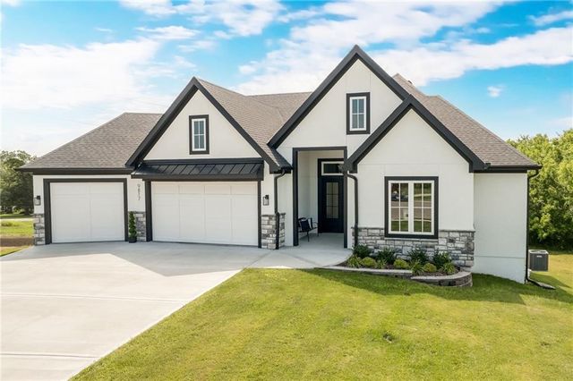 $1,060,000 | 9817 Ingrid Street | De Soto