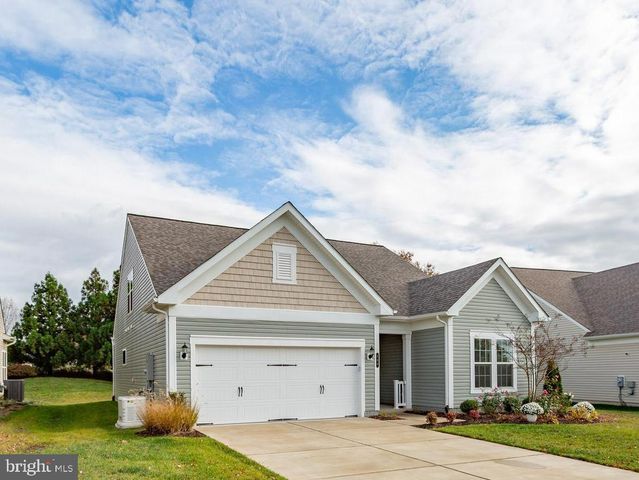 $538,000 | 204 Castle Hill Drive