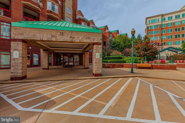 $359,900 | 22 Courthouse Square, Unit 22506 | Central Rockville