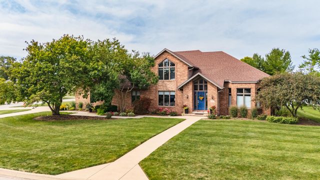 $455,000 | 1815 Cardinal Court | Pontiac