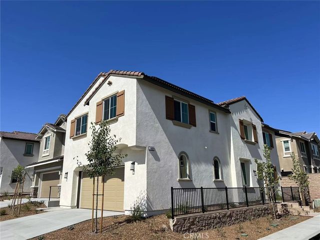 $3,400 | 16024 Symphony Lane | North Fontana