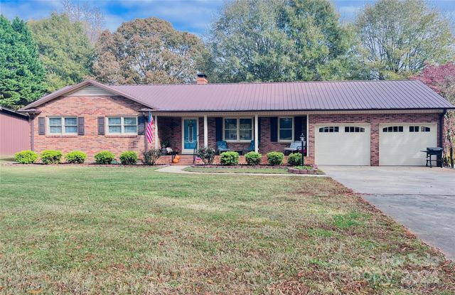 $369,900 | 257 Hill Road | Ironton Township - Lincoln County