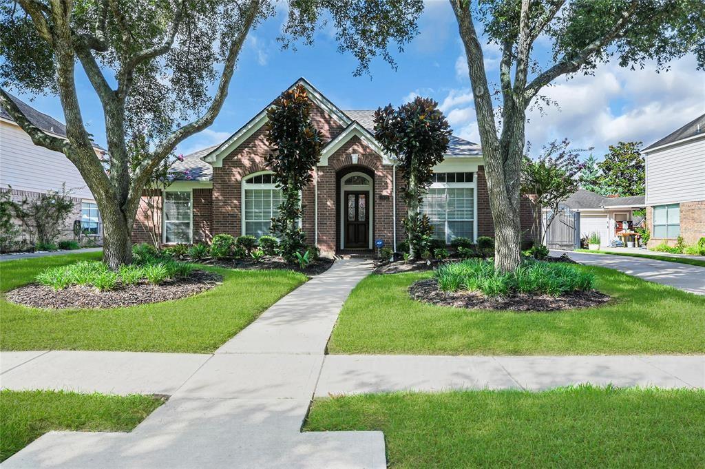 Welcome to this exceptional one-story Perry home in the Riverpark neighborhood. Featuring four spacious bedrooms and two full bathrooms, this updated gem is perfect for modern living.