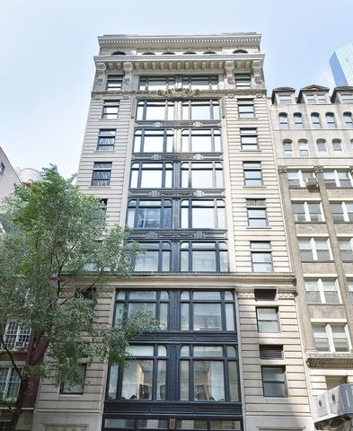 $4,400,000 | 25 East 21st Street, Unit LOFT3 | Flatiron