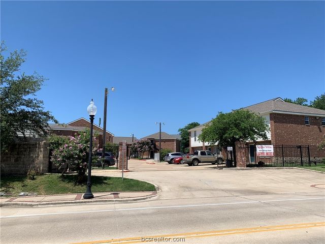 $1,480 | 4504 College Main Street | Bryan