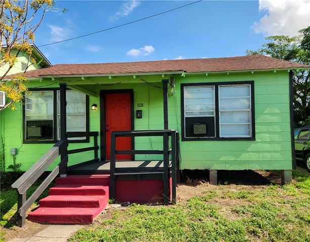 $850 | 808 South 12th Street