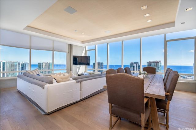 $3,350,000 | 1009 Kapiolani Boulevard, Unit 4802 | Kakaako