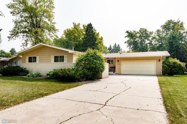 $369,000 | 417 Dale Avenue | Moorhead