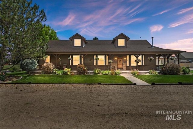 $1,450,000 | 1221 East Lewis Lane