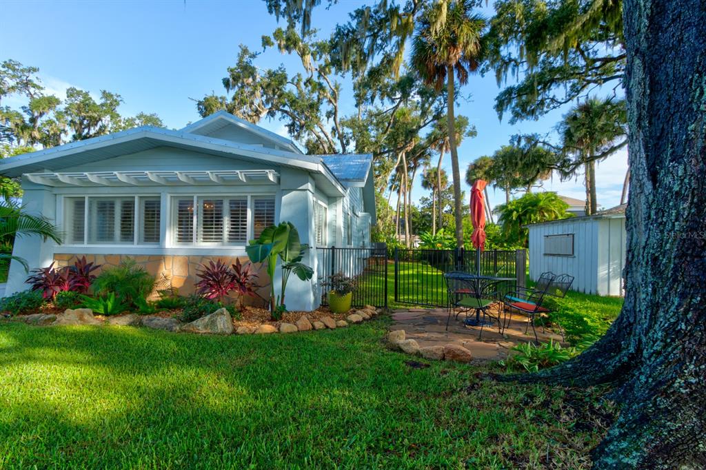 Main House with gorgeous views of Intracoastal Waterway