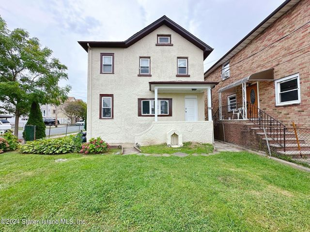 $725,000 | 488 Midland Avenue | Midland Beach