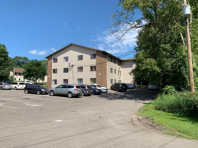 $1,300 | 1450 5th Avenue South, Unit 303 | Southside