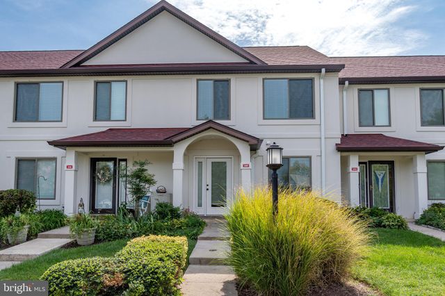 $389,900 | 30 Queen Mary Court | Queens Landing