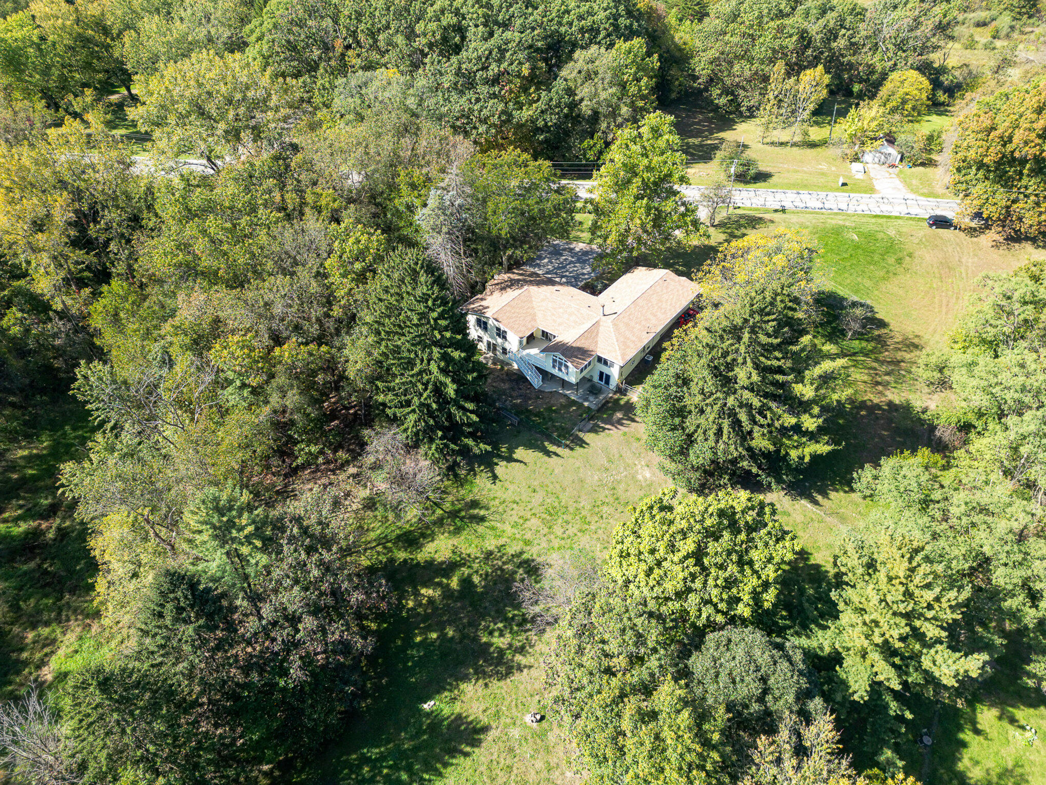 a view of a back yard of the house